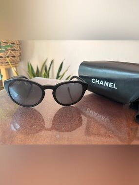 Authentic Chanel 5359 sunglasses
